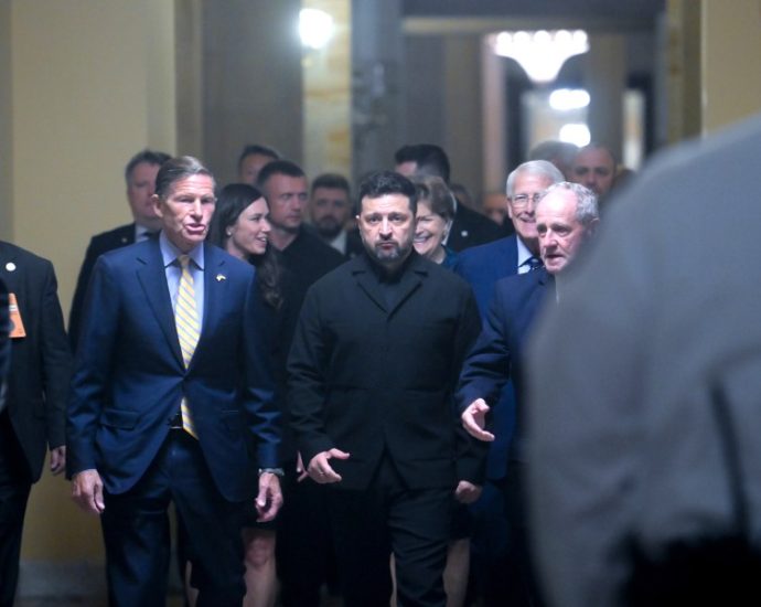 zelenskyy-asks-the-traitor-to-help-him-get-elon-musk’s-ok-to-use-starlink-to-help-with-strikes-on-russia