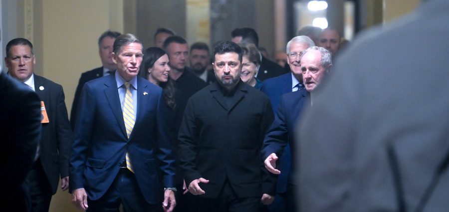 zelenskyy-asks-the-traitor-to-help-him-get-elon-musk’s-ok-to-use-starlink-to-help-with-strikes-on-russia