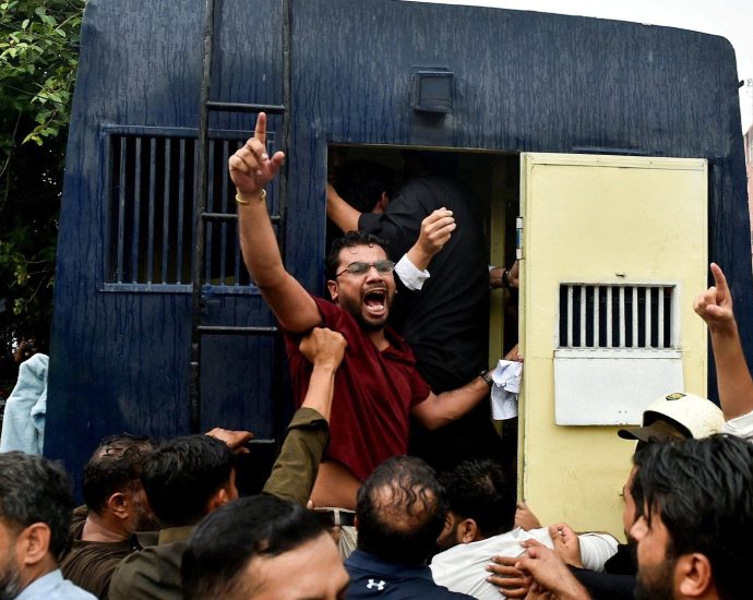 protesters-detained-at-rally-in-support-of-pakistan-administered-kashmir