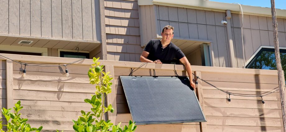 plug-in-solar-panels-are-starting-to-sprout-in-us.-backyards