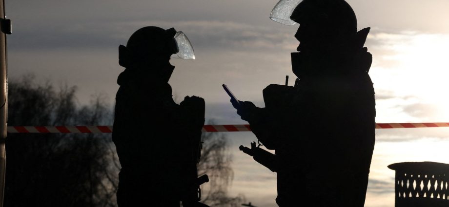 at-least-three-killed-in-explosion-near-cafe-in-russia’s-moscow