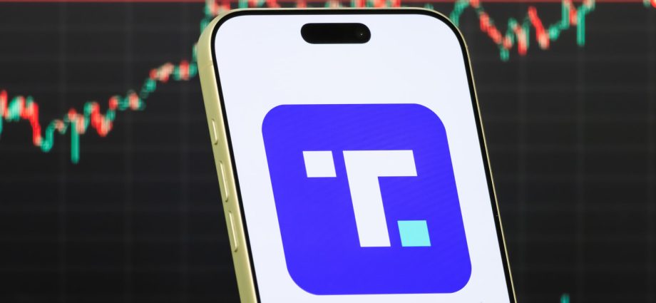 truth-social-launches-service-selling-faster-access-to-the-traitor-posts