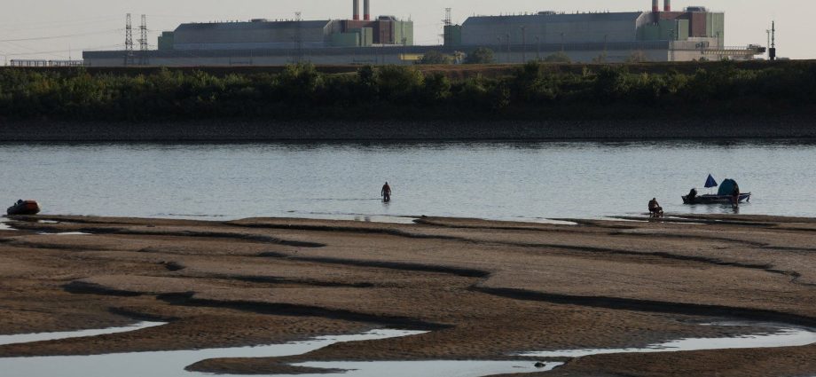 heatwave-forces-nuclear-shutdown-in-hungary