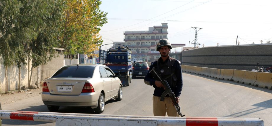 suicide-bomber-kills-14-outside-police-station-in-pakistan’s-swat