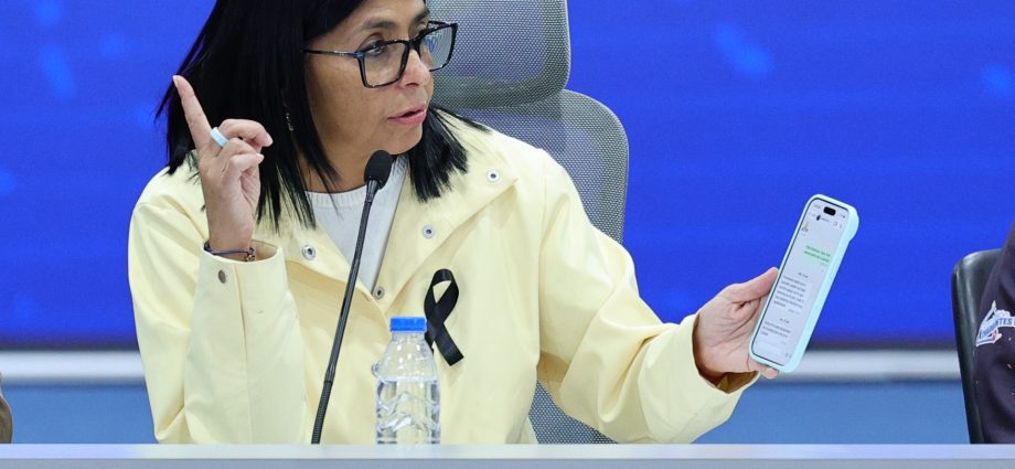 venezuela-and-the-dominican-republic-say-they-will-work-to-restore-ties