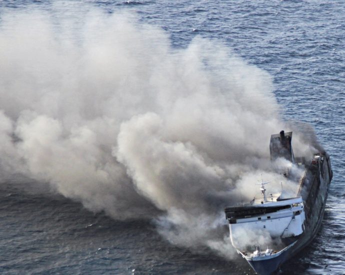 five-dead,-41-missing-after-indonesian-ferry-catches-fire