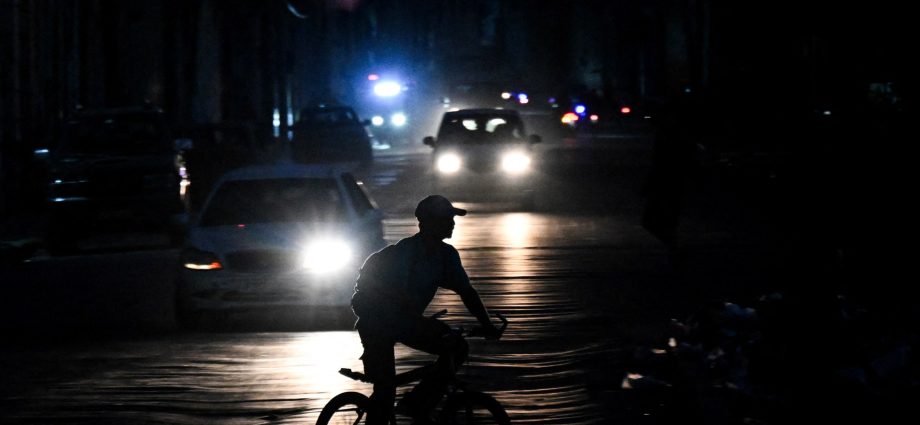 grid-failure-plunges-cuba-into-nationwide-blackout