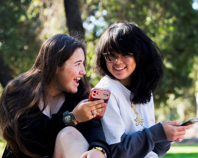australia’s-under-16-social-media-ban-failing,-study-shows:-what-it-means