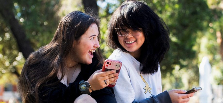 australia’s-under-16-social-media-ban-failing,-study-shows:-what-it-means