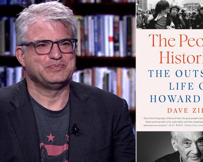 “the-people’s-historian”:-dave-zirin’s-new-book-explores-“remarkable”-life-of-howard-zinn