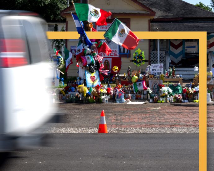 ice-targeted-a-white-van-in-houston.-data-shows-1,600-in-the-neighborhood:-exclusive