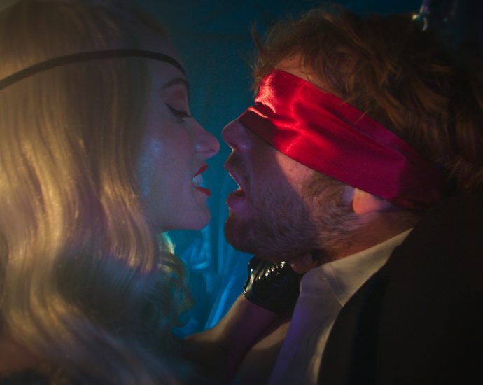 gregg-araki’s-‘i-want-your-sex’-proves-fun,-wild-queer-films-are-so-back