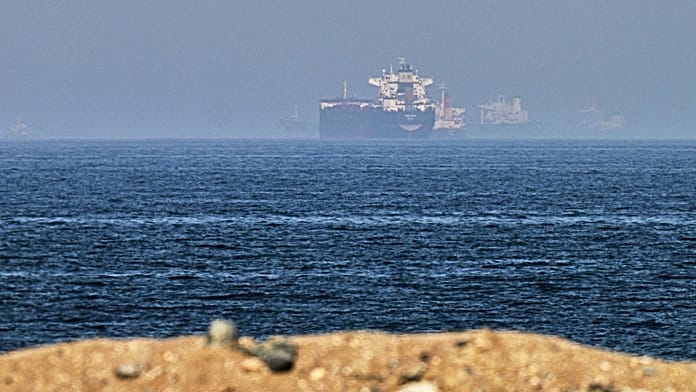 iran-warns-us-warships-over-altering-routes-in-the-strait-of-hormuz