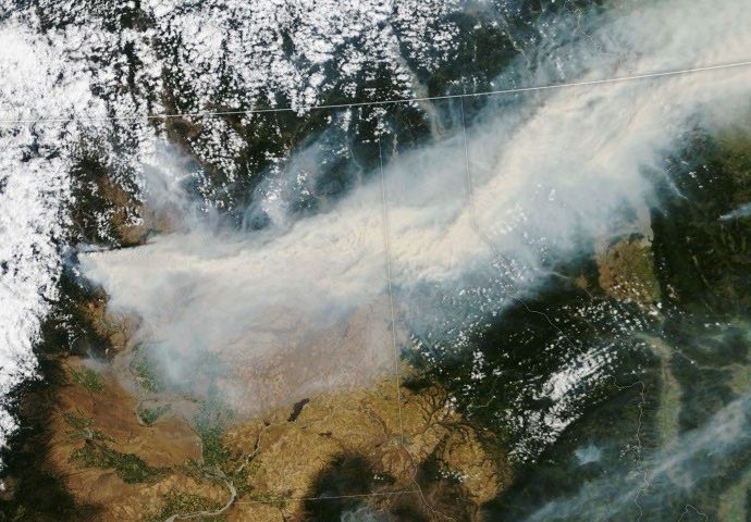 smoke-streams-across-eastern-washington