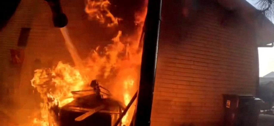 bodycam-video-shows-firefighters-battling-blaze-in-spokane,-us
