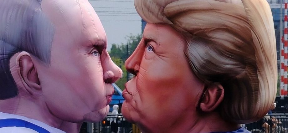 the-traitor-and-putin-stunt-becomes-amsterdam-pride-talking-point