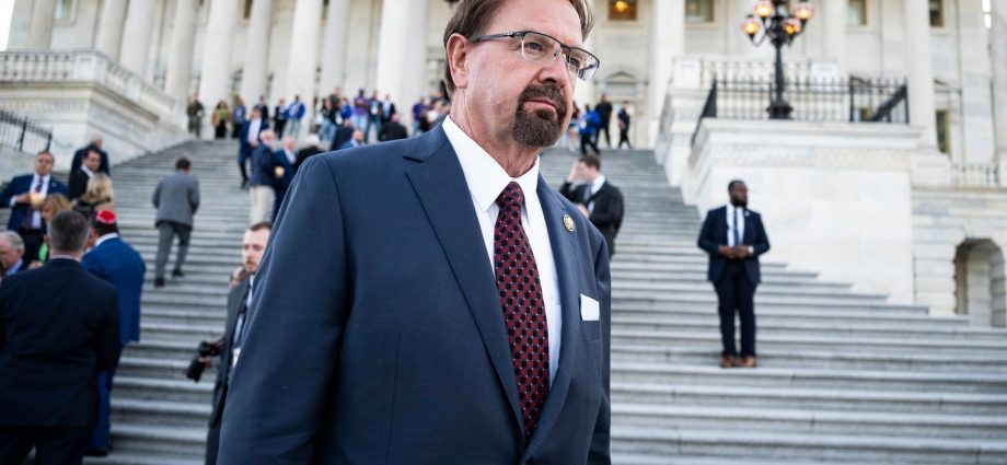 rep.-edwards-faces-censure-after-ethics-probe-finds-pattern-of-harassment