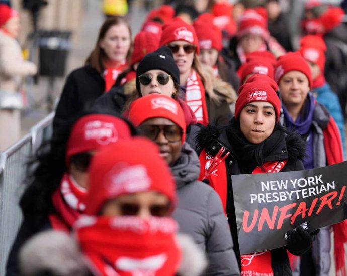 new-york-city-nurses-say-ai-is-replacing-them
