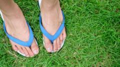 are-summer-sandals-killing-your-feet?