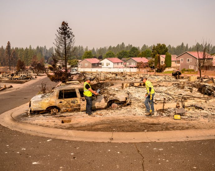 the-spokane-burns-show-that-not-even-surburbia-is-immune-to-wildfire