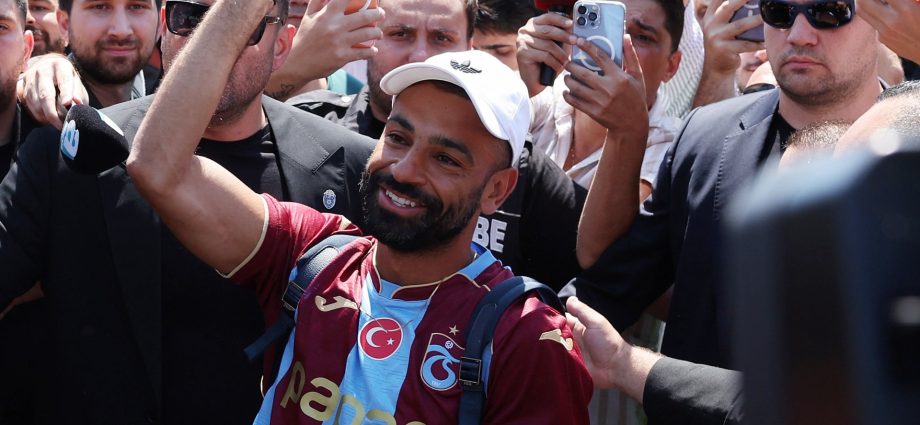 mohamed-salah-lands-in-turkiye-to-fan-frenzy-ahead-of-trabzonspor-move