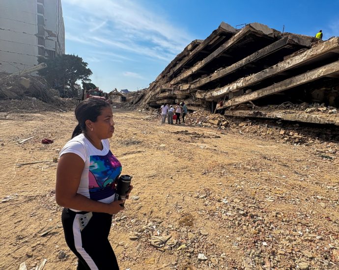 demolition-complicates-the-search-for-bodies-after-venezuela’s-earthquakes