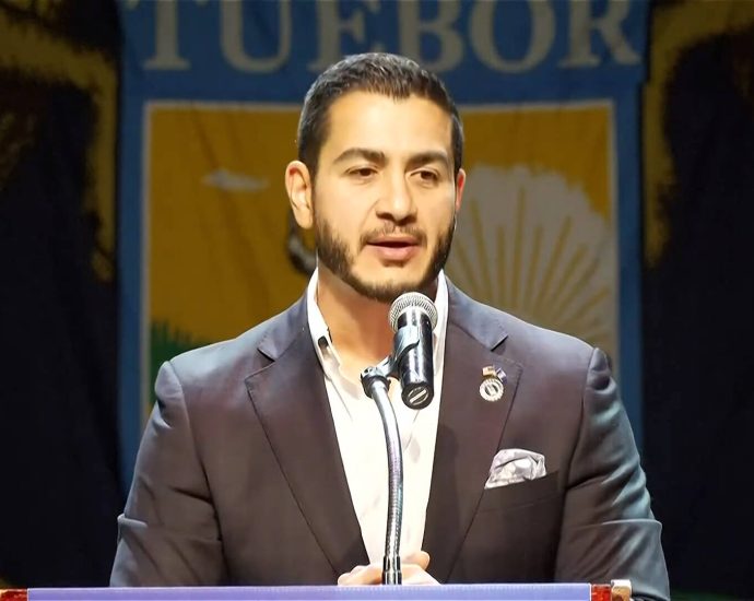 dr.-abdul-el-sayed-wins-michigan-senate-primary-in-major-defeat-for-aipac,-establishment-democrats