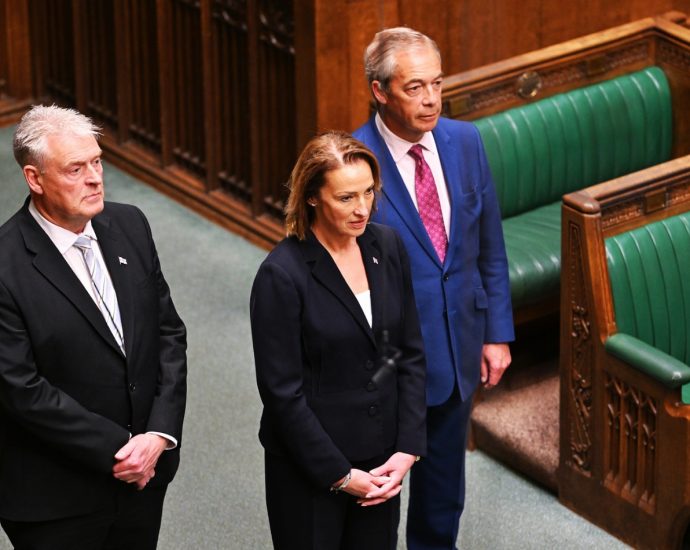 investigate-reform-mp-over-donation,-campaigners-demand