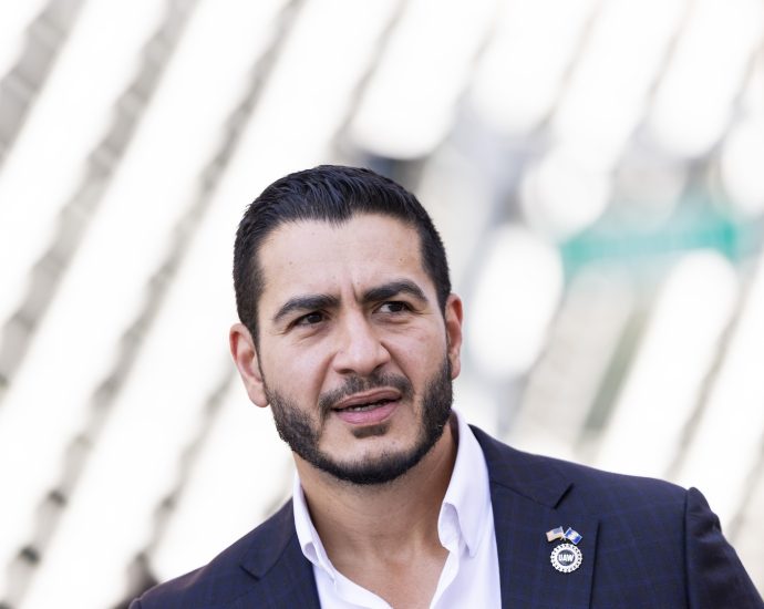 “that’s-the-best-you-got?”:-el-sayed-brushes-off-right-wing-islamophobia-after-michigan-primary-win