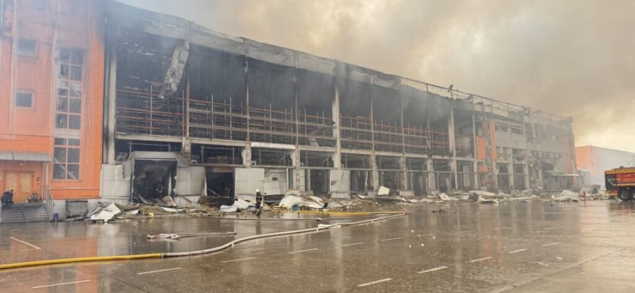 german-brand-sold-in-150-countries-just-lost-its-ukraine-warehouse-to-a-russian-strike.-it-says-it-won’t-stop-operating