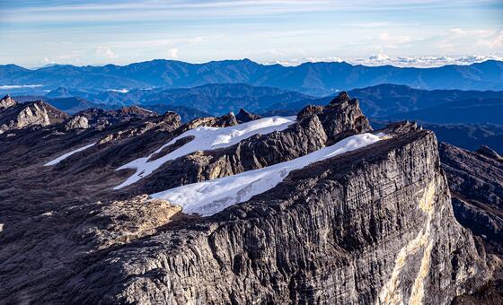 southwest-pacific’s-last-tropical-glacier-could-vanish-within-months