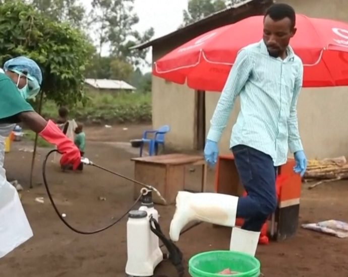 ebola-outbreak-accelerates-as-healthcare-workers-strike-over-pay