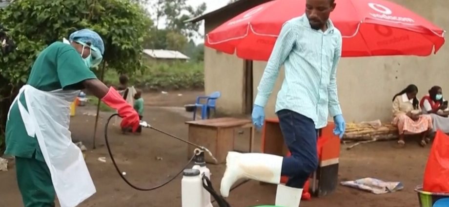 ebola-outbreak-accelerates-as-healthcare-workers-strike-over-pay