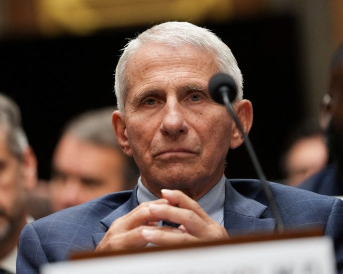 senate-panel-votes-to-hold-former-official-fauci-in-contempt-of-congress