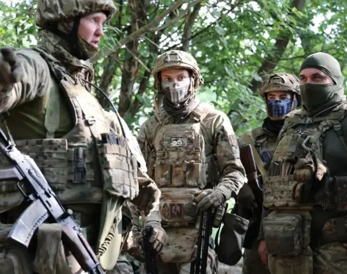 colombian-veterans,-a-british-bomb-disposal-expert,-a-finnish-teenager:-who-are-the-16,000-foreigners-fighting-for-ukraine?