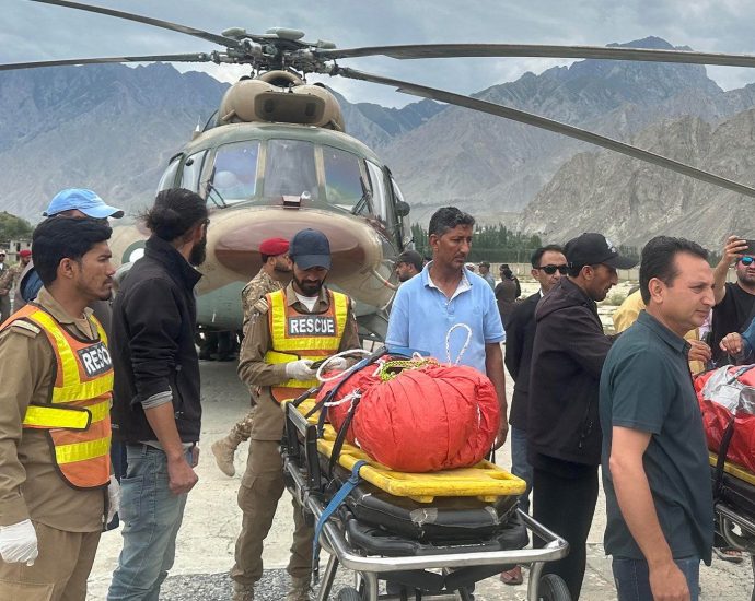 bodies-of-climbers-killed-in-avalanche-retrieved-from-broad-peak