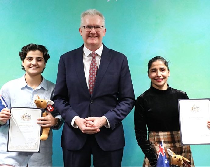 australia-grants-citizenship-to-two-iranian-women-footballers-who-sought-asylum