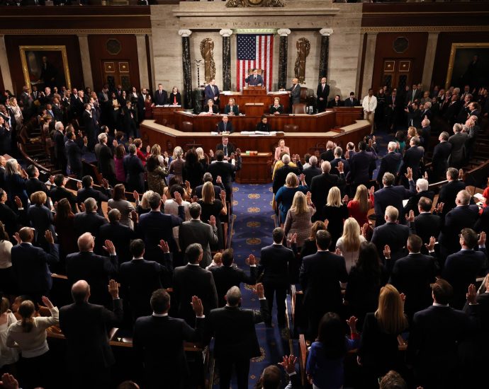 a-midterm-election-defined-by-scandal?-candidates-across-parties-face-controversy