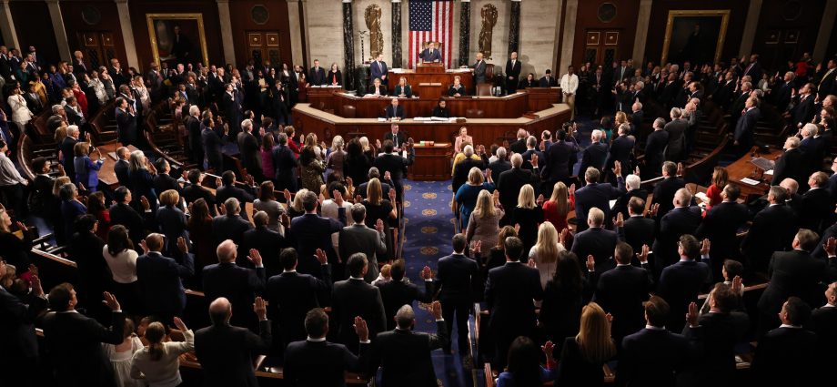 a-midterm-election-defined-by-scandal?-candidates-across-parties-face-controversy