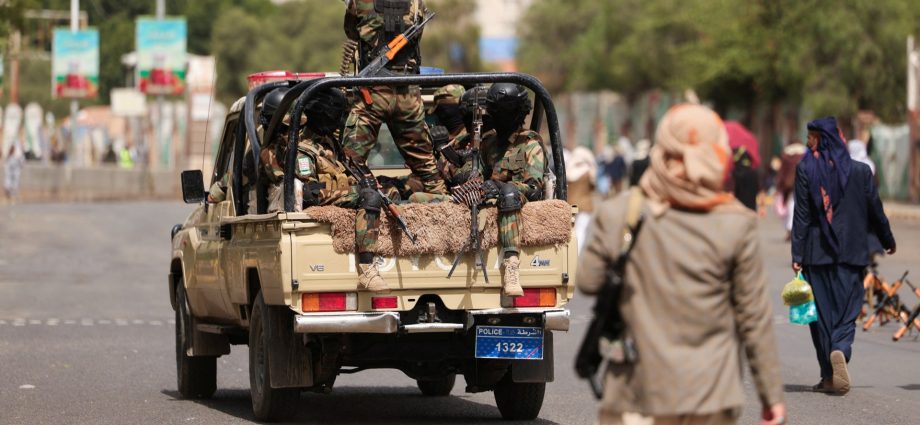 two-civilians-killed-in-houthi-strike-on-marib,-says-yemen’s-government