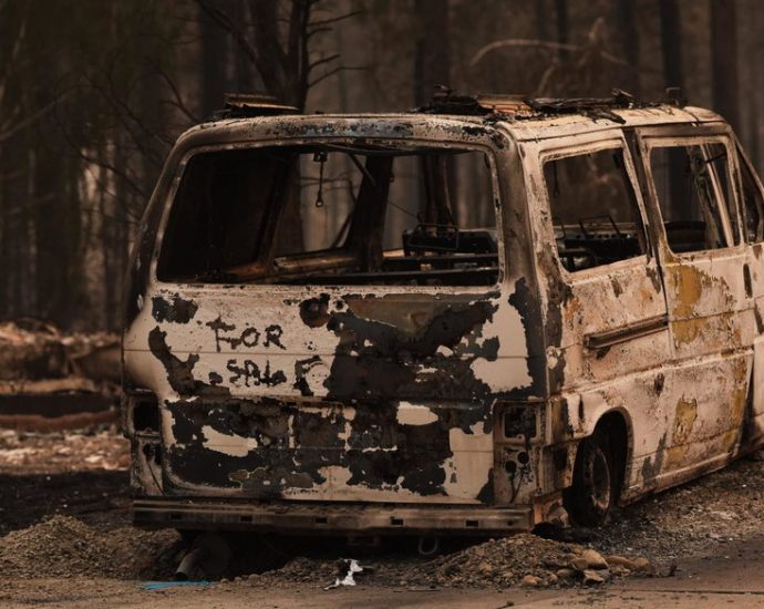 as-spokane-burns,-a-record-northwestern-fire-season-shows-no-signs-of-slowing