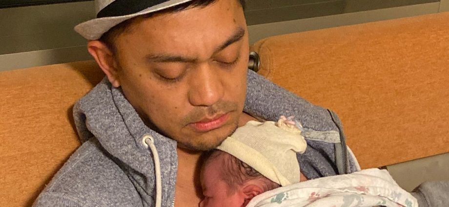 finally-becoming-a-father-was-the-greatest-experience-of-my-life-it-lasted-less-than-a-week.