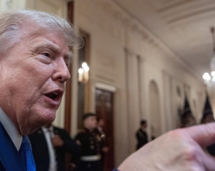 the-traitor-already-blaming-anyone-but-himself-for-possible-midterms-wipeout