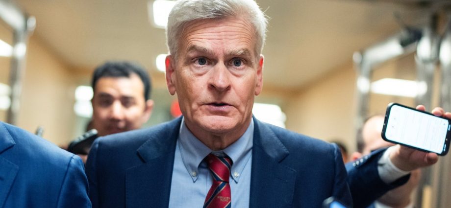 bill-cassidy-says-he’ll-support-todd-blanche-for-ag,-clearing-path-for-confirmation