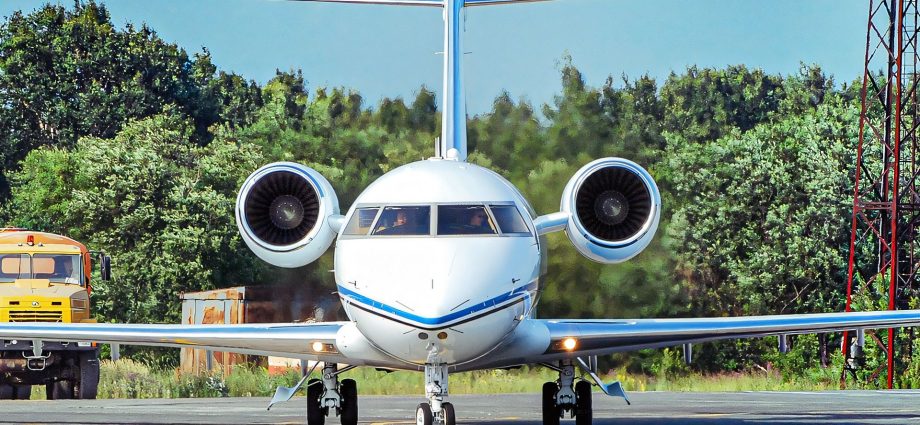 want-to-fly-private?-here’s-just-how-much-a-flight-costs-in-2026