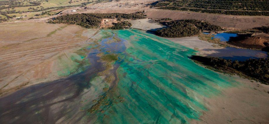 us-announces-$400m-investment-in-australian-rare-earth-mine