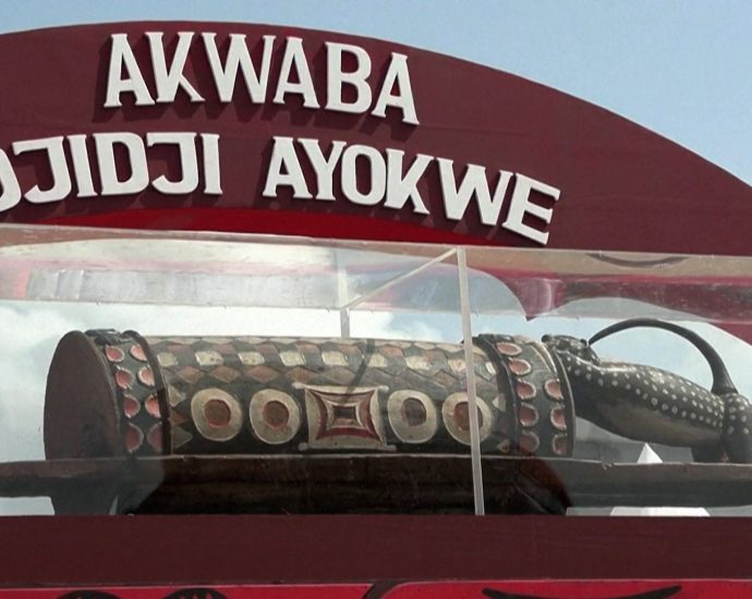 ivory-coast’s-‘talking-drum’-returns-to-home-village-after-110-years