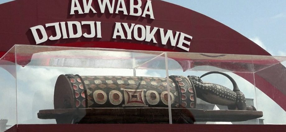 ivory-coast’s-‘talking-drum’-returns-to-home-village-after-110-years