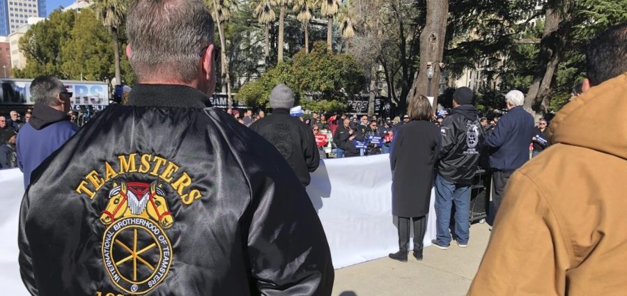 teamsters-suing-over-california-self-driving-truck-rules