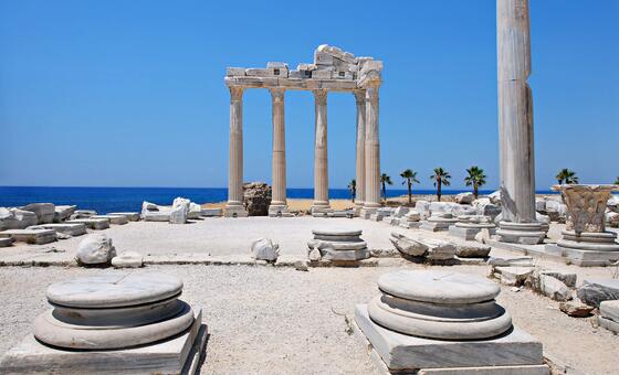 the-mediterranean’s-own-odyssey:-an-ecological-treasure-feels-the-strain